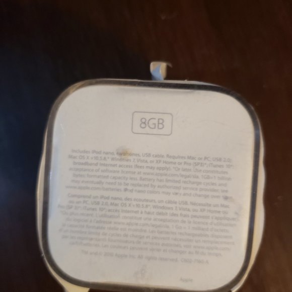 iPod Nano 8 GB - Picture 2 of 3